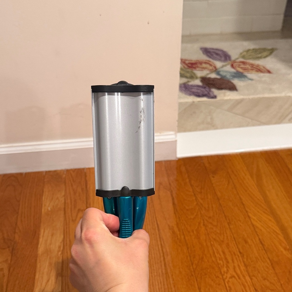 TIGI BedHead Teal and Silver Styling Tool - Picture 10 of 11